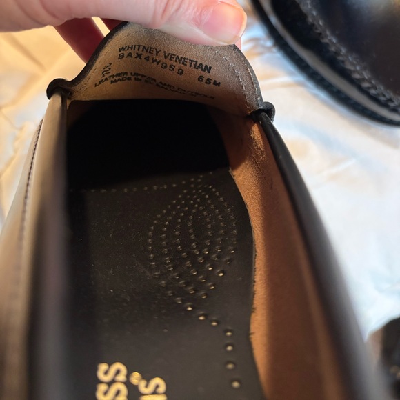 G.H. Bass Whitney Venetian Loafers - Picture 7 of 10